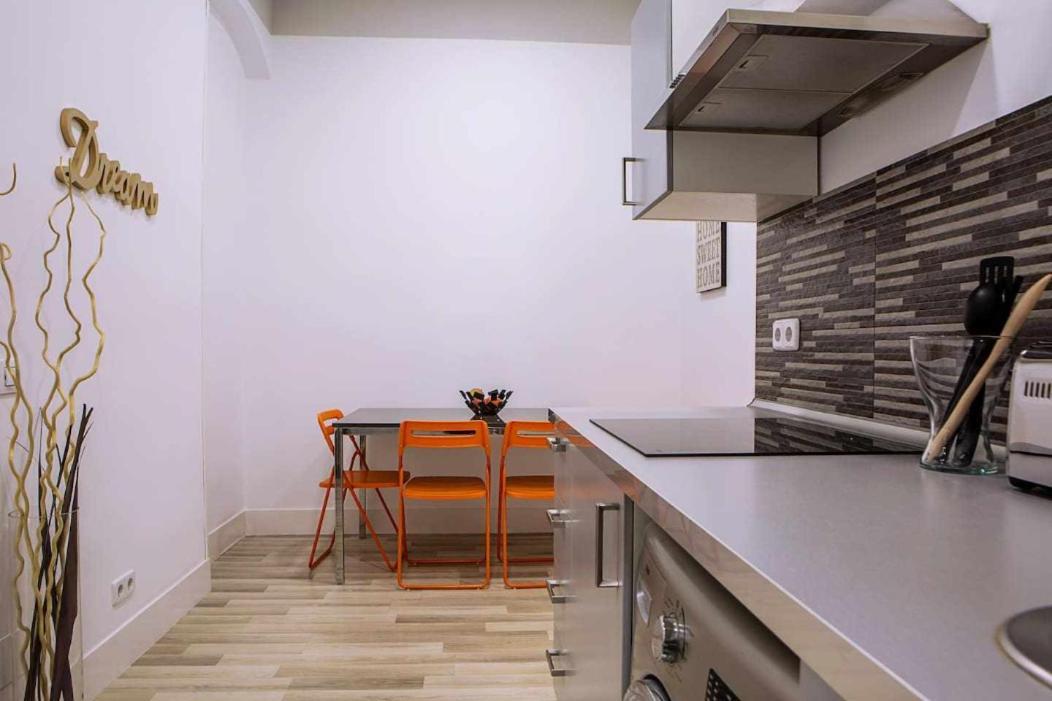 Apartamento en el corazón de Madrid. +Netflix :-) Exterior foto